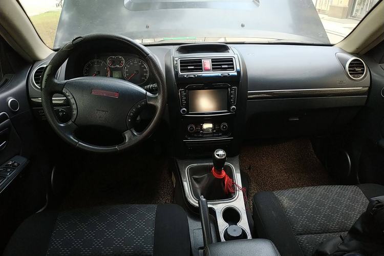 Used Haval H5 Classic 2015 2.0T Manual Two-Wheel Drive Advanced Version
