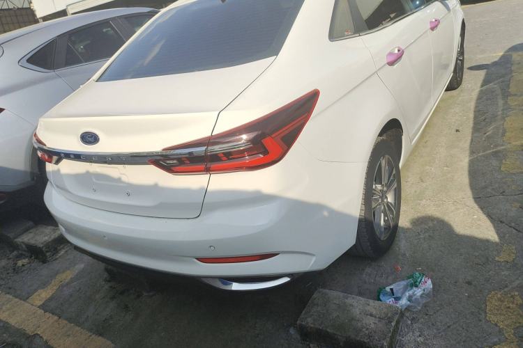 Used Ford Escort 2021 1.5L Automatic Platinum Edition
