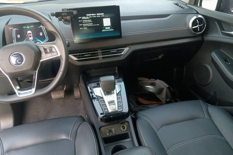 Used BYD Yuan New Energy 2019 EV360 Smart Connect Enjoyment Model
