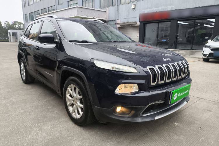 Used  Cherokee 2017 2.0L Superior Edition
