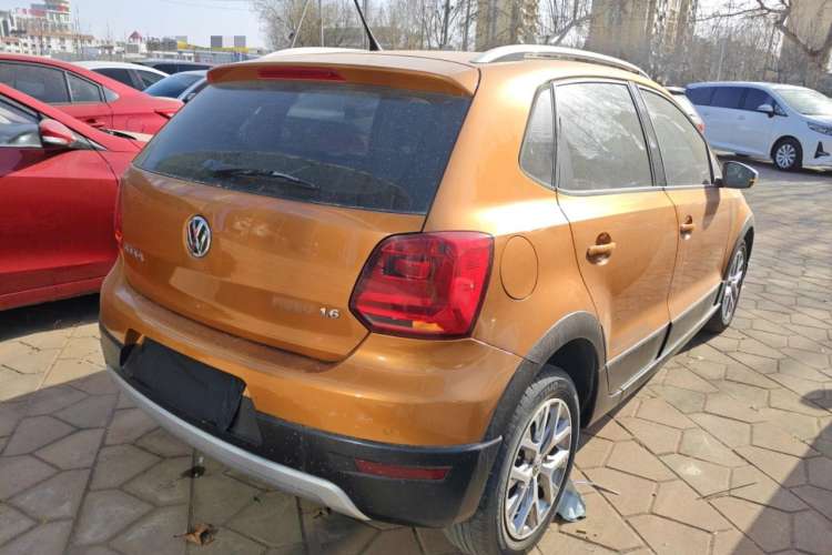 Used Volkswagen Polo 2014 1.6L Cross Polo Automatic
