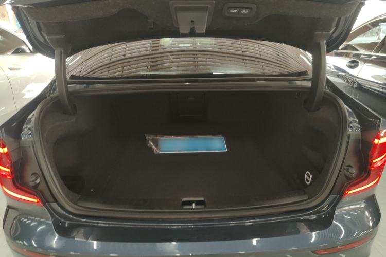 Used Volvo S60 2022 B4 Zhiyi Luxury Edition