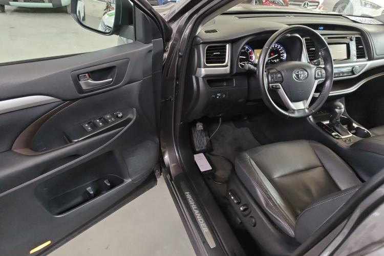 Used Toyota Highlander 2015 2.0T Four-Wheel Drive Luxury Edition 7-Seater
