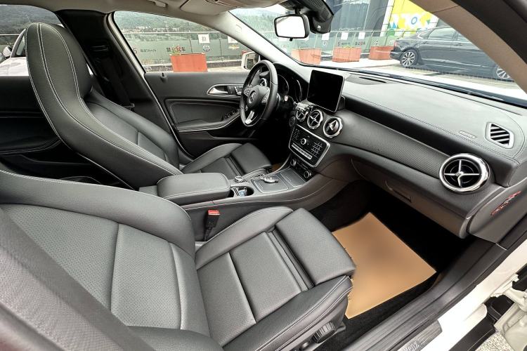 Used Mercedes-Benz GLA 2018 GLA 200 Fashion Model