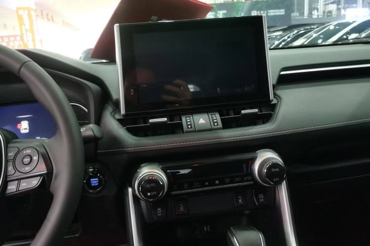 Used Toyota RAV4 2022 2.0L CVT Two-Wheel Drive Fashion Plus Edition
