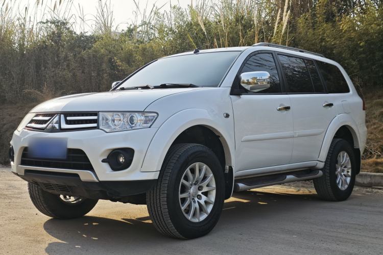 Used Mitsubishi Pajero Sport 2013 3.0L Automatic 4x4 Executive Edition