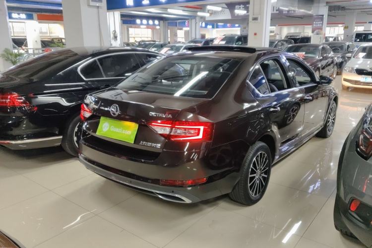 Used Skoda Octavia 2018 1.6L Automatic Luxury Edition