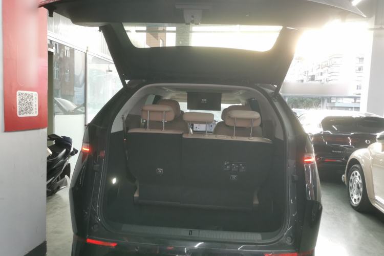 Used XPeng X9 2025 740 Ultra-Long Range Max
