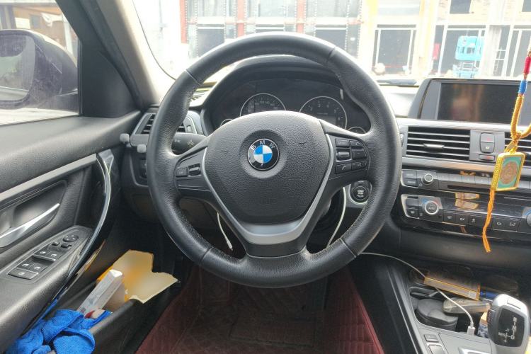 TDK.VehicleDetails.img