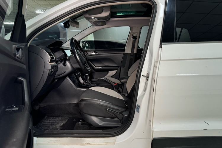 Used Volkswagen Tacqua 2020 1.5L Automatic Yue
