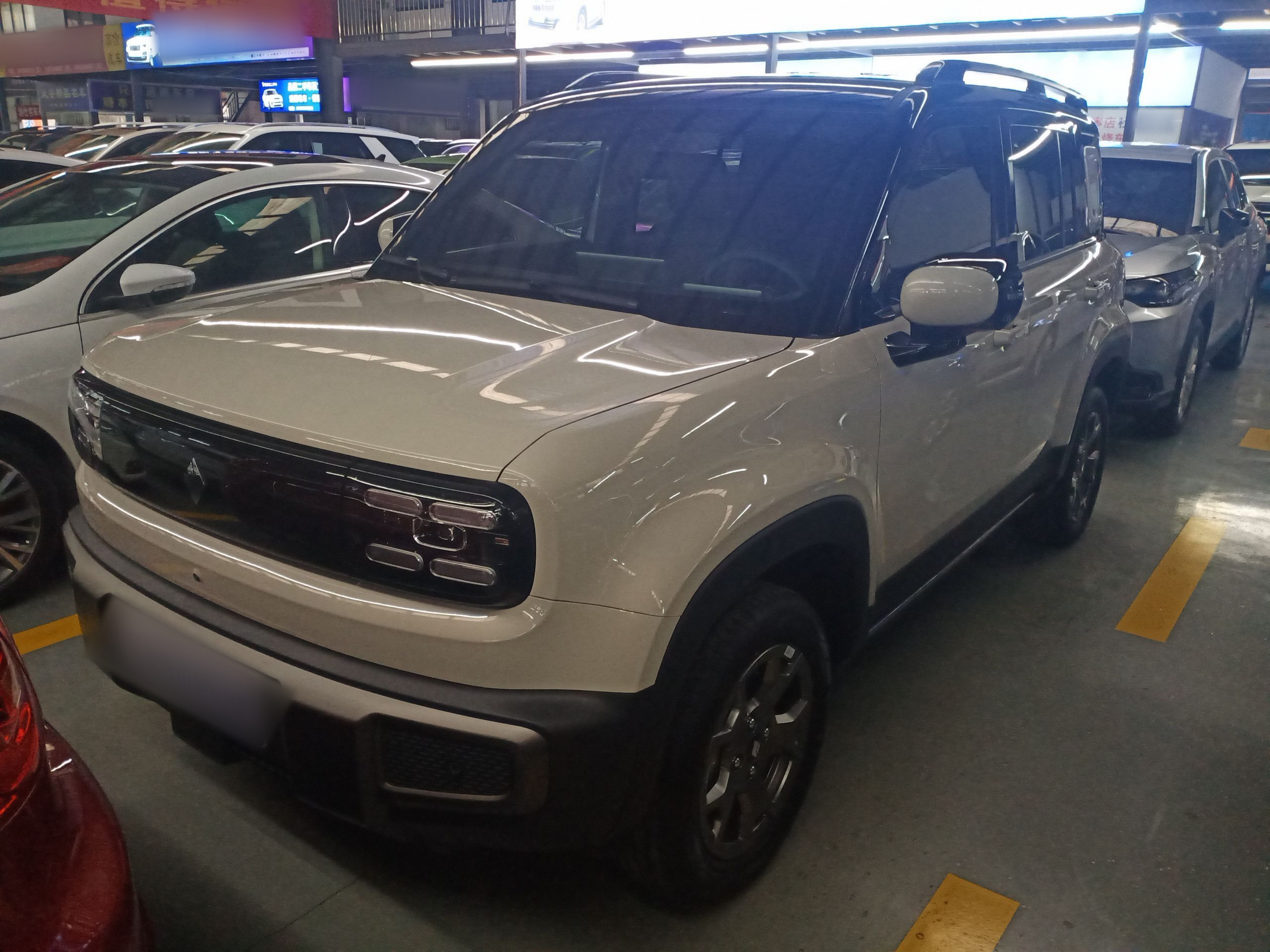 Под передней частью автомобиля