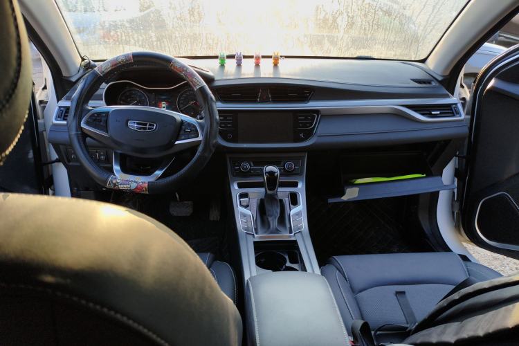 Used Geely Auto Emgrand 2019 Leading Edition 1.5L CVT Luxury Model China VI Standard
