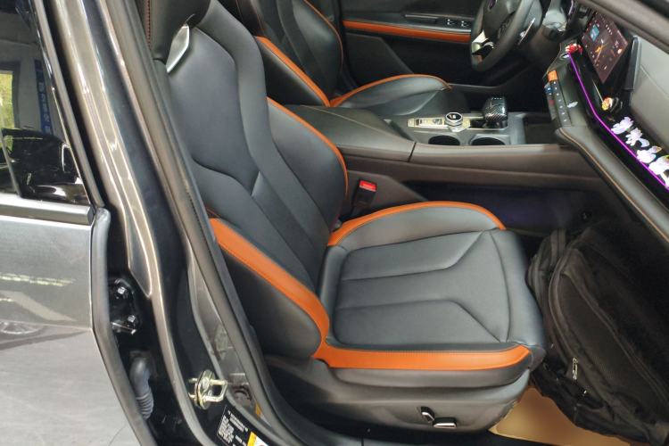 Used Changan UNI-V 2023 1.5T Prestige Model
