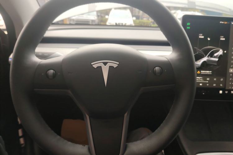 Used Tesla Model Y 2024 Long-Range All-Wheel-Drive Version