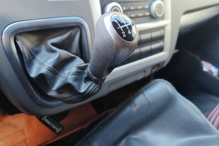 Used Foton Scenic G7 2017 2.0L Long-Wheelbase Business Edition Long-Overhang High-Roof 8-Seater 4Q20M
