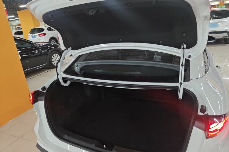 Used  L6 2025 EM-i 140km Long-Range Version
