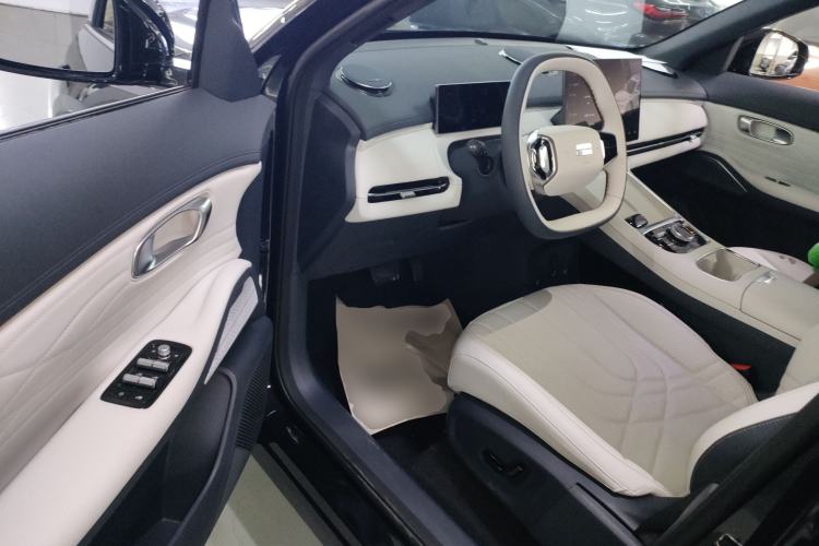 Used  Galaxy Xingjian 7 EM-i 2025 120km Launch+ Version
