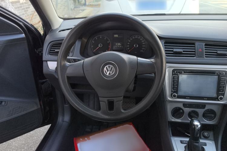 Used Volkswagen Lavida 2013 Revised Classic 1.6L Automatic Fashion Edition