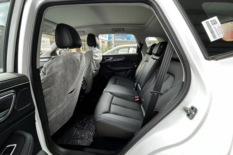 Used Roewe RX5 2025 PLUS 330TGI Automatic Trendsetting Smart Edition
