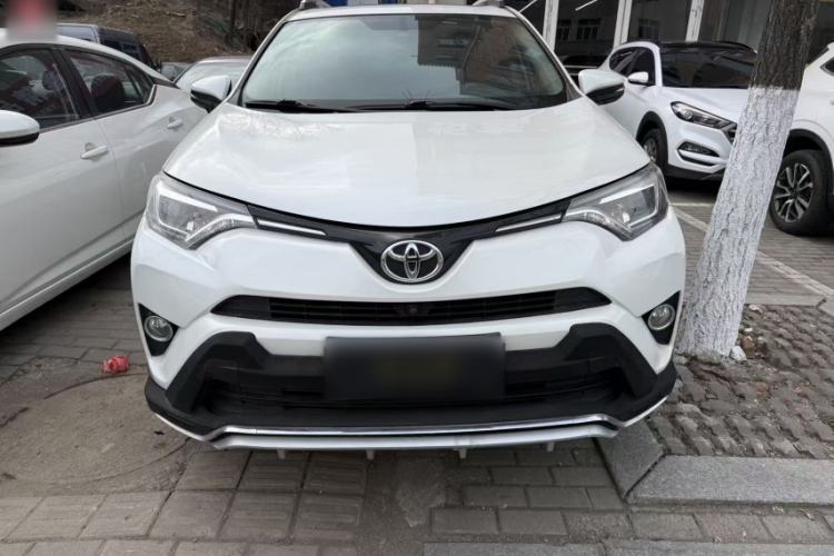 Used Toyota RAV4 2016 2.0L CVT 4x4 New Edition China V Standard