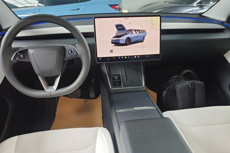 Used Tesla Model Y 2025 Rear-Wheel-Drive Version
