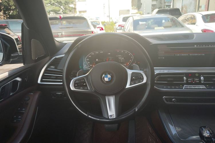 Used BMW X5 2019 xDrive40i Luxury Model with M Sport Package
