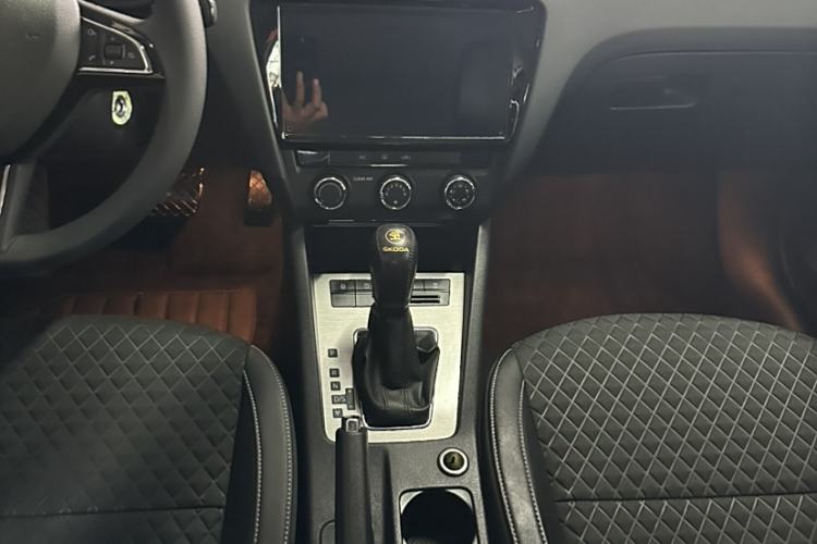 Used Skoda Octavia 2019 TSI230 DSG SmartDrive Luxury Edition China VI
