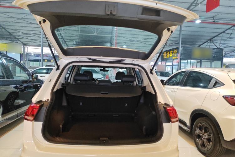 Used Volkswagen Tiguan L 2017 330TSI Automatic Two-Wheel Drive Luxury Edition