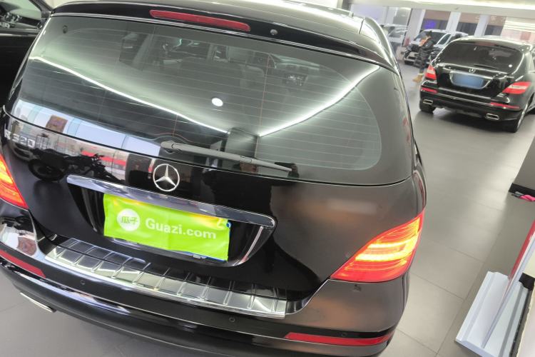 Used Mercedes-Benz R-Class 2014 R 320 4MATIC Business Model