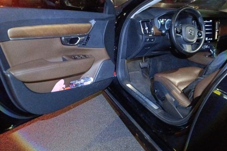 Used Volvo S90 2020 T5 Zhiyi Luxury Edition