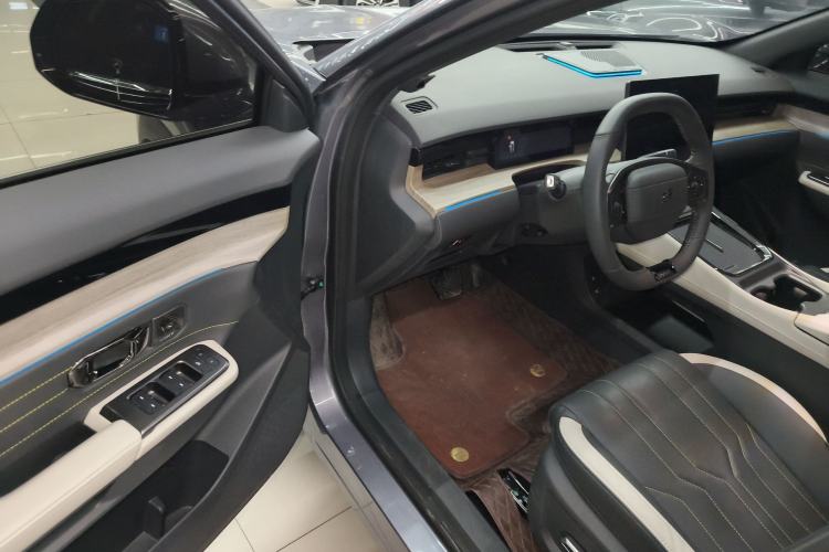 Used JETOUR Shanhai Shanhai L6 2024 1.5TD DHT PRO
