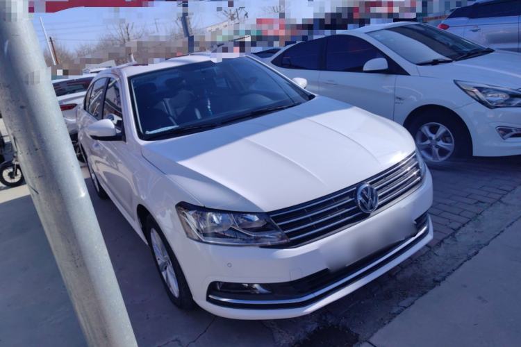 Used Volkswagen Lavida 2015 1.6L Automatic Comfort Edition
