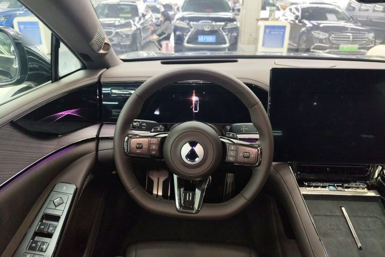 Used Denza Z9 2024 1100 km Four-Wheel Drive Max Version