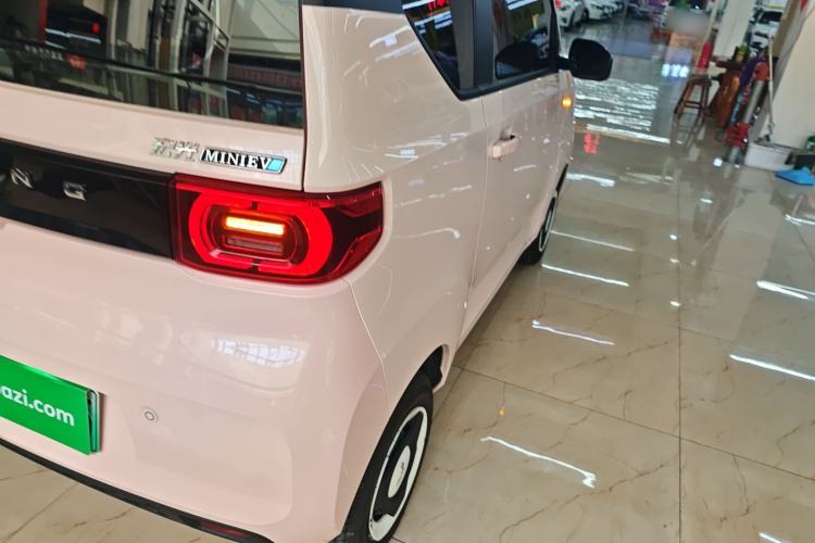 Used Wuling Hongguang MINIEV 2021 Macaron Premium Model – Lithium Iron Phosphate