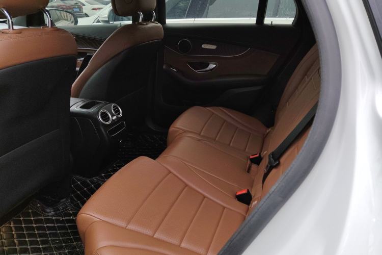 Used Mercedes-Benz GLC 2020 Facelift GLC 260 L 4MATIC Luxury Edition
