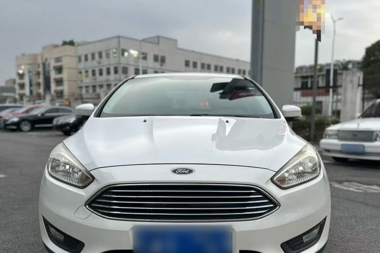 Used Ford Focus 2018 Sedan Classic 1.6L Automatic Trendy SmartDrive Edition
