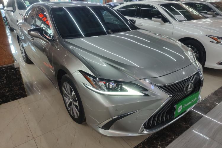 Used Lexus ES 2020 200 Excellence Edition
