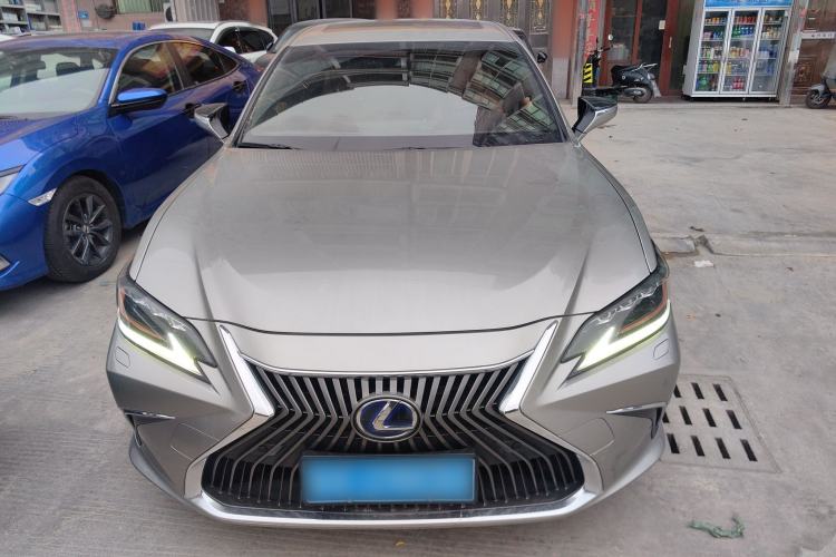 Used Lexus ES 2018 300h Premium Edition China V Standard