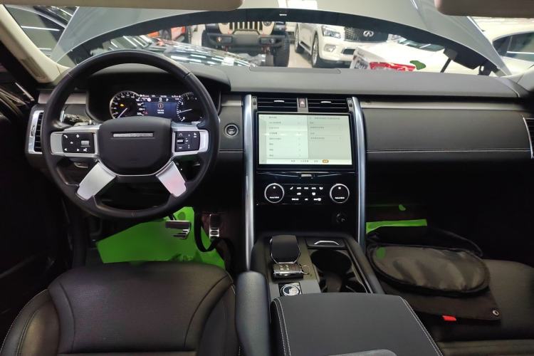 Used Land Rover Discovery 2023 Revised Version 360 PS R-Dynamic S