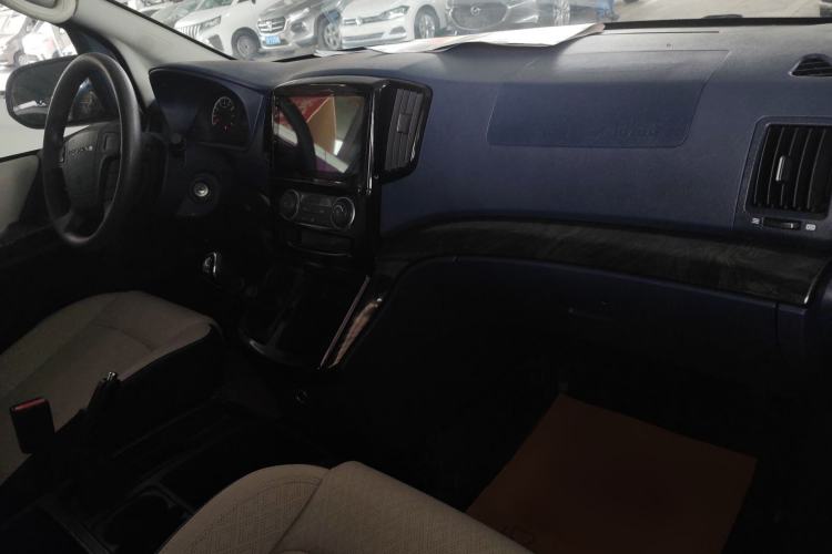 Used FORTHING Lingzhi PLUS 2023 2.0L Manual Luxury CNG 7-Seater