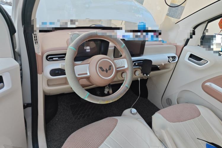 Used Wuling Hongguang MINIEV 2024 3rd Generation 215km Advanced Version
