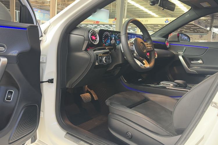 Used Mercedes-Benz A-Class 2020 Restyled A 200 L Sport Sedan Fashion Version