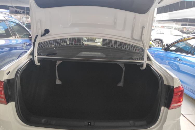 Used Volkswagen Lavida 2017 230TSI DSG Comfort Edition
