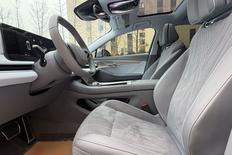 Used VOYAH PASSION 2023 Four-Wheel Drive Standard Edition
