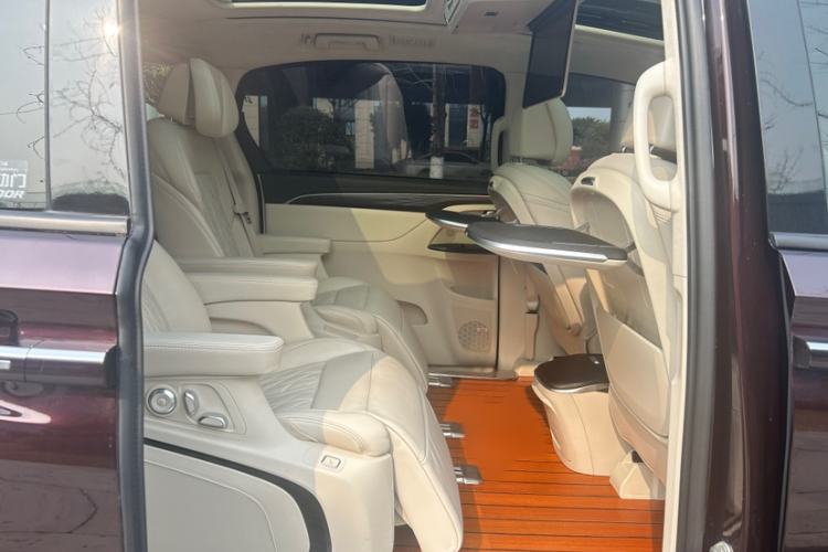 Used Buick GL8 2020 Avenir Avia 7-Seater Deluxe Edition
