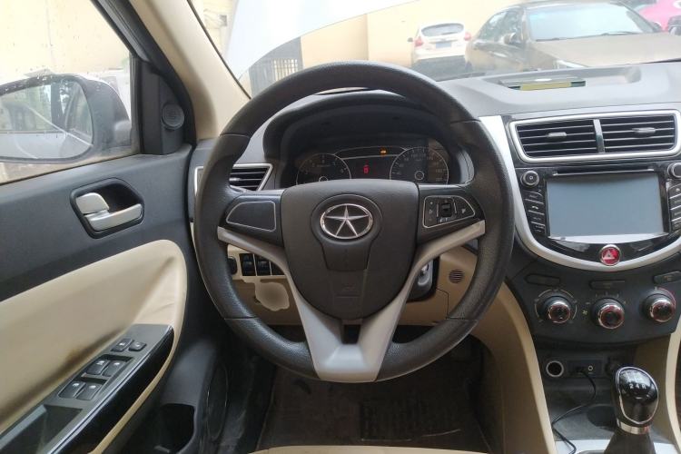 Used  J6 A30 2013 1.5L Manual Luxury Model China IV Standard
