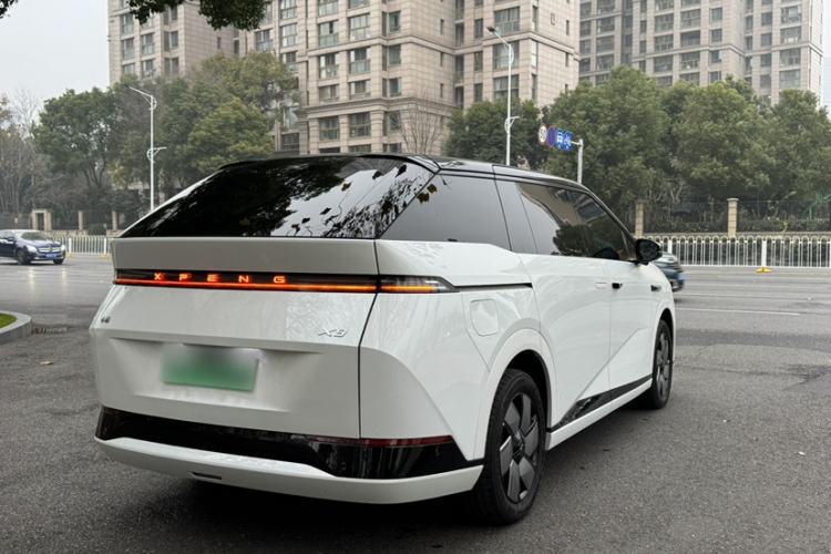 Used XPeng X9 2024 610 Long-Range Pro
