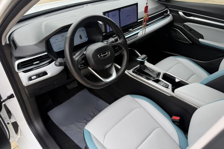 Used Geely Auto Emgrand 2023 4th Generation Champion Edition 1.5L CVT Flagship Model