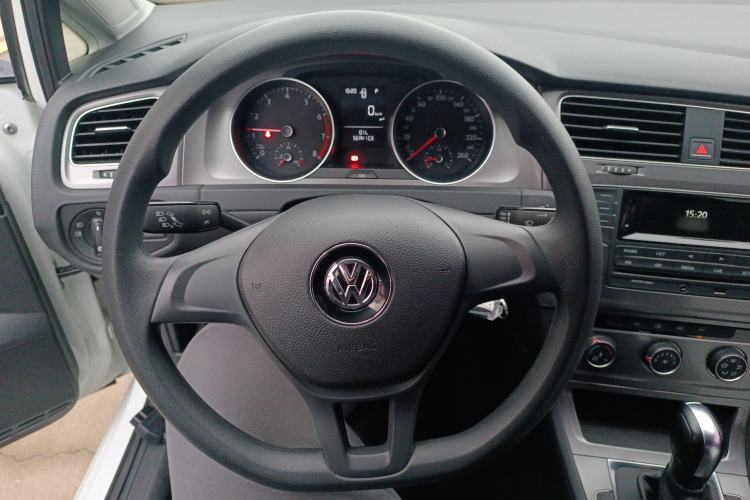 Used Volkswagen Golf 2016 1.6L Automatic Fashion Model