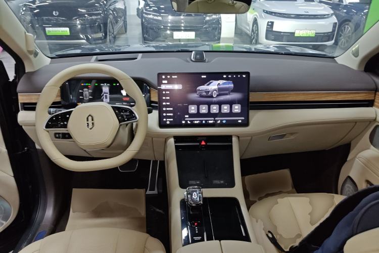 Used Hima AITO M7 2024 1.5T Rear-Drive Plus Version 6 Seats
